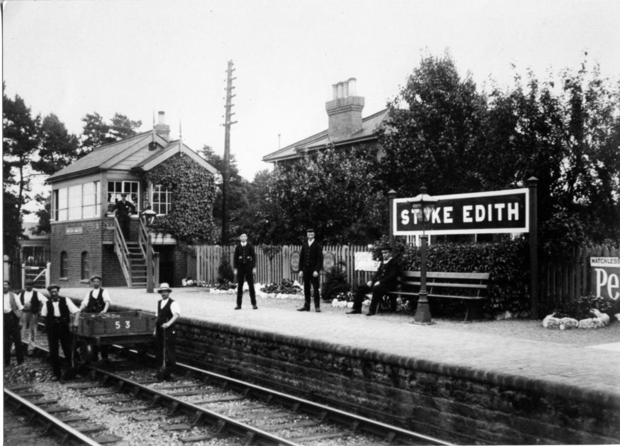 The Waiting Room, Stoke Edith Station, Tarrington Hereford Exterior photo